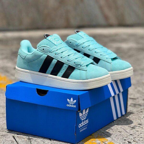 Sneakers en daim turquoise Adidas