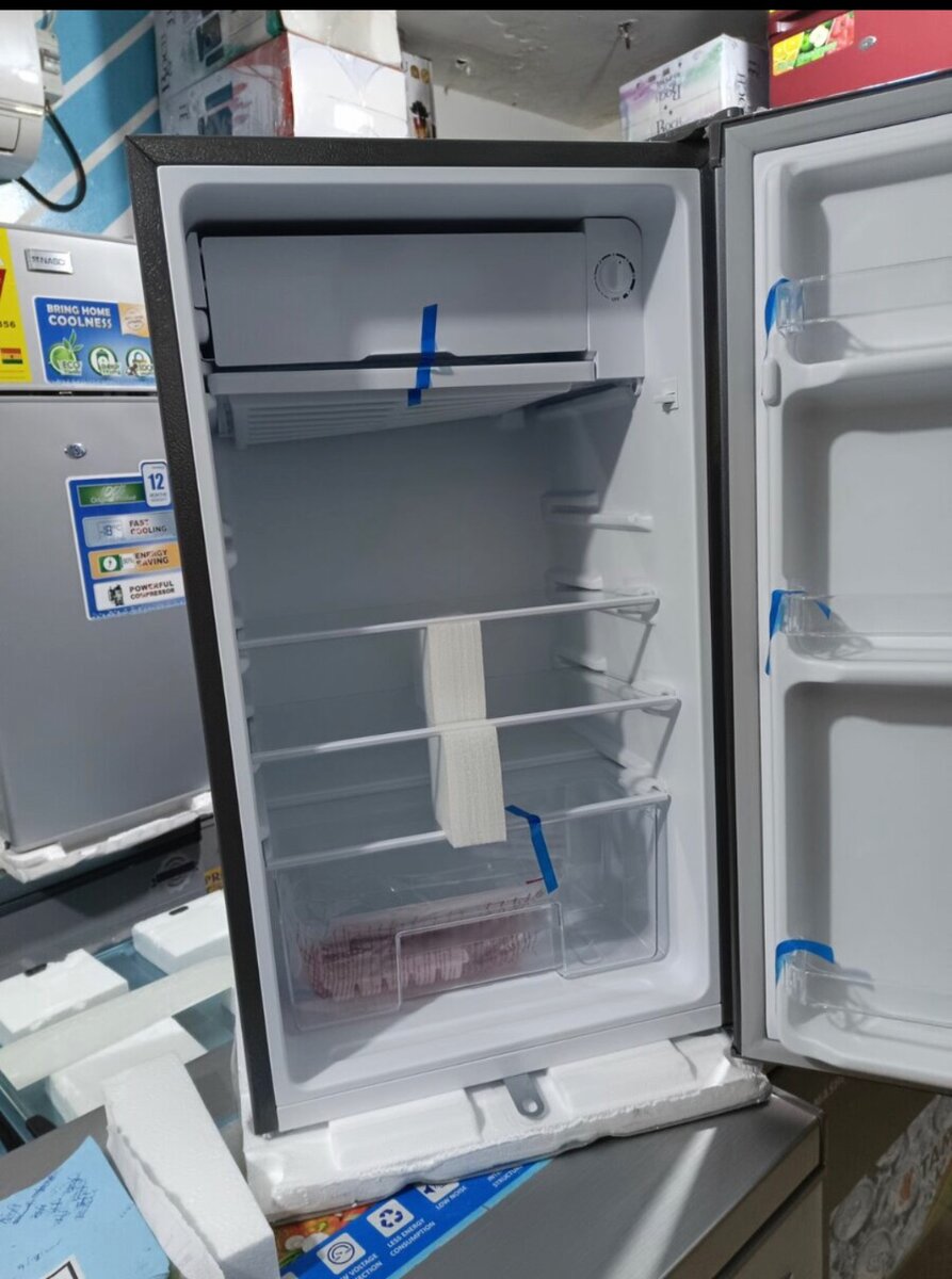 Roch table top fridge