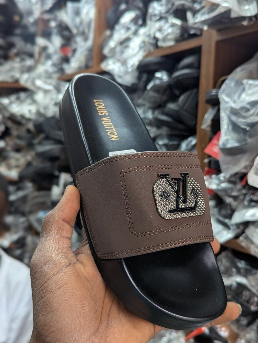 Tongs de luxe pour hommes