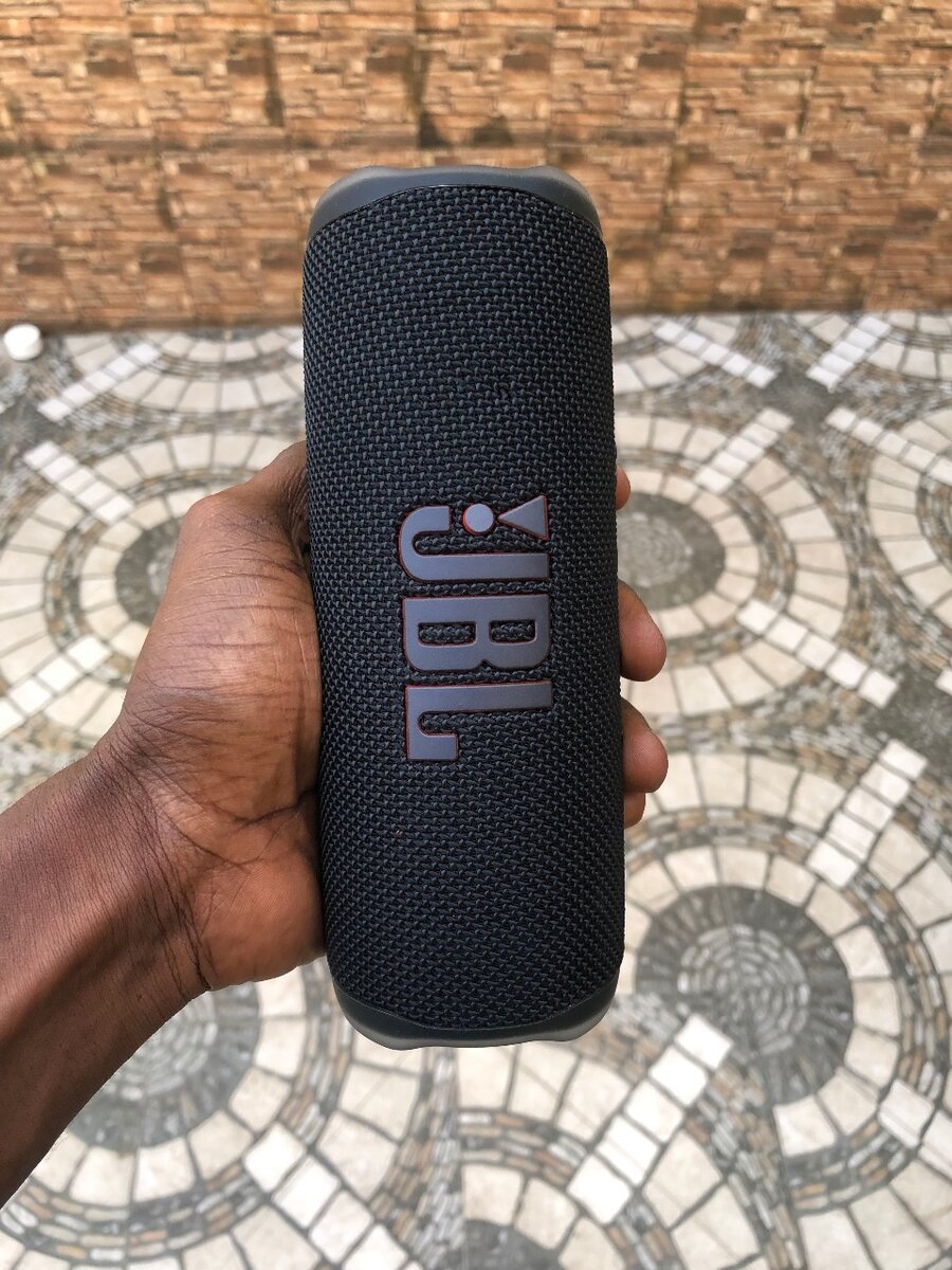 Preowned JBL flip 6 Bluetooth speaker from America instock