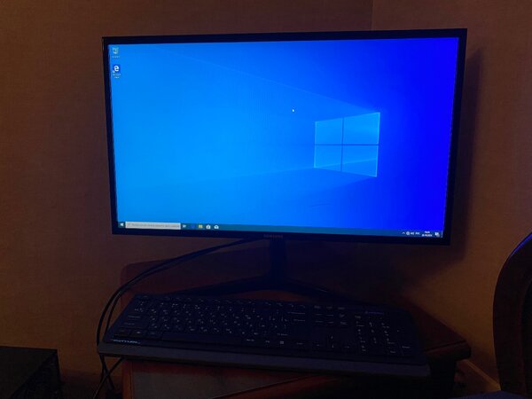 Идеальный для учебы, работы в офисе