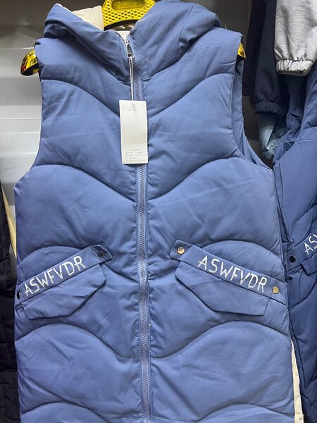 Безрукавки из Китая