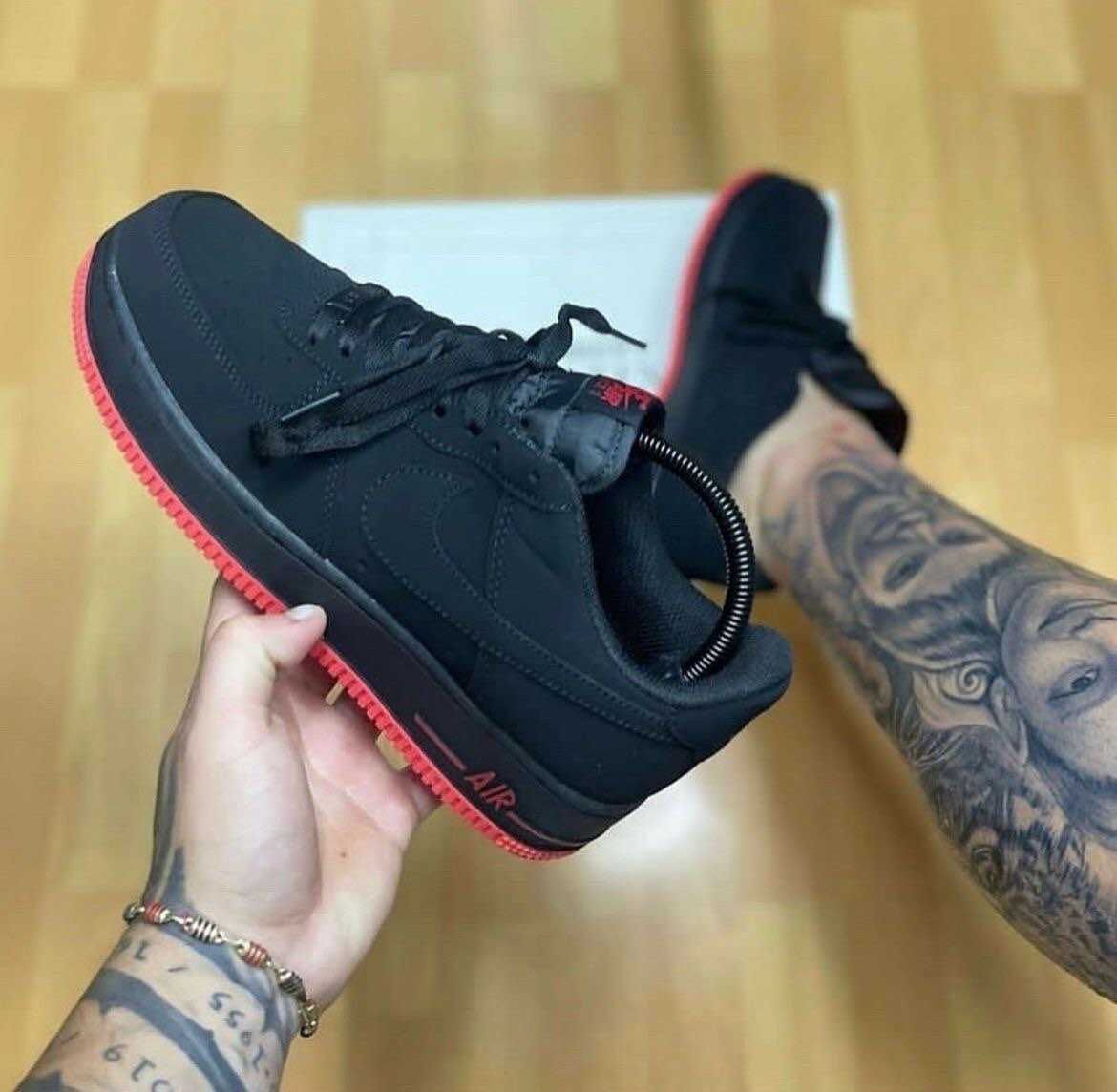 NIKE AIRFORCE RED AND BLACK