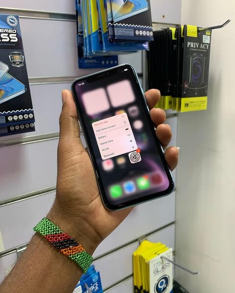 BRAND NEW IPHONE 🍏 pro 