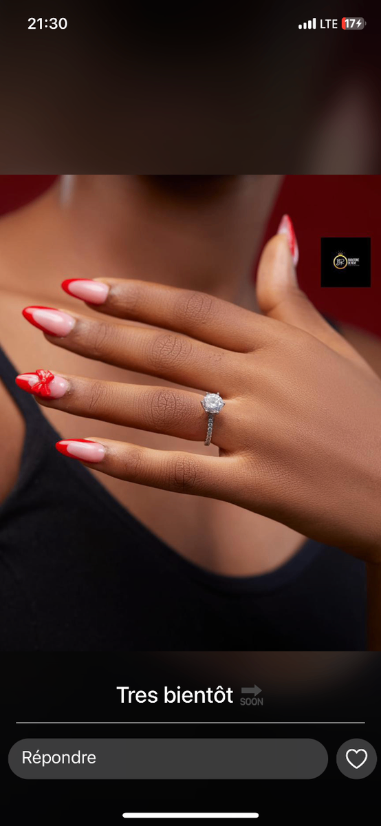 Bague en argent avec diamant étincelant