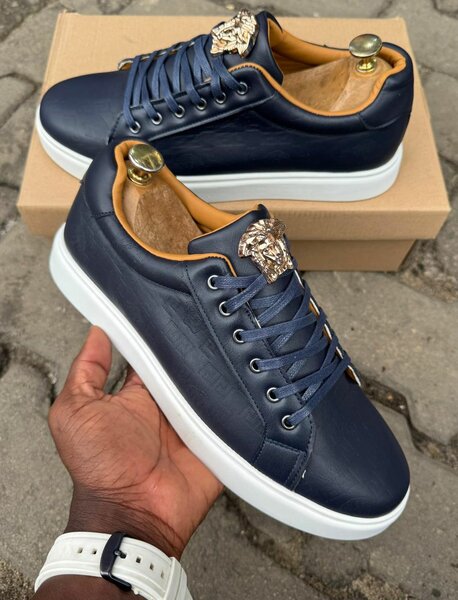 Baskets en cuir bleu homme