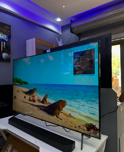 Samsung Television 65" UHD 4K series 7