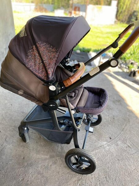 Коляска от бренда скиллмах