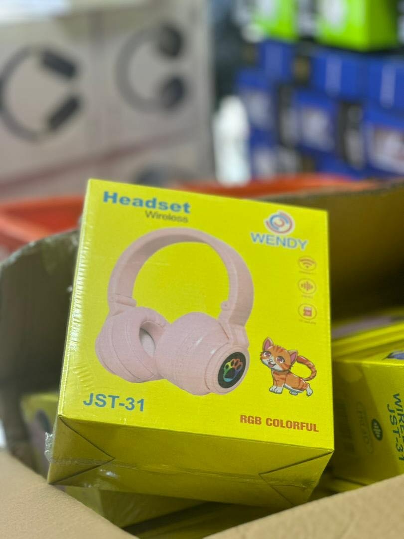 Air pods, smart watch, headset.