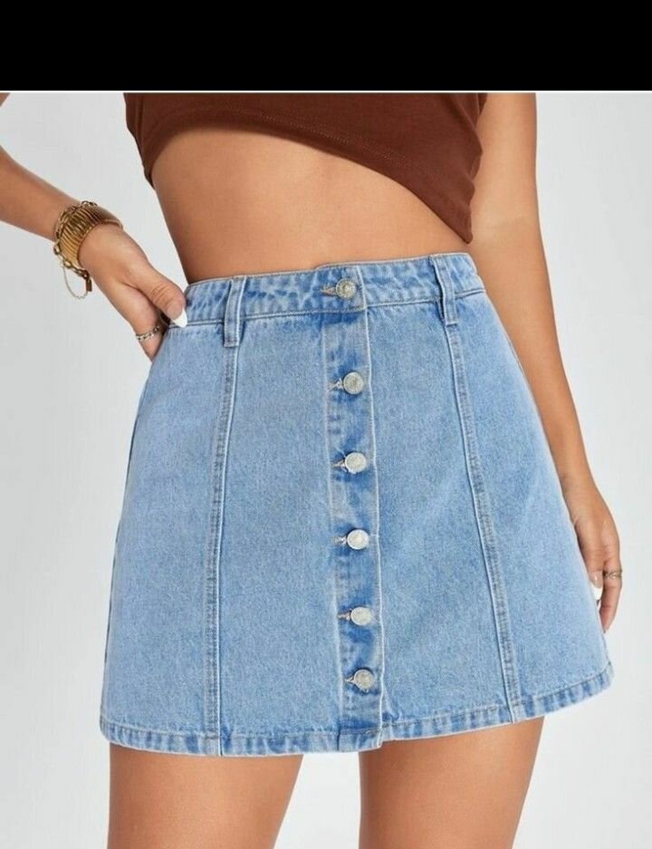 Mini-jupe en denim tendance