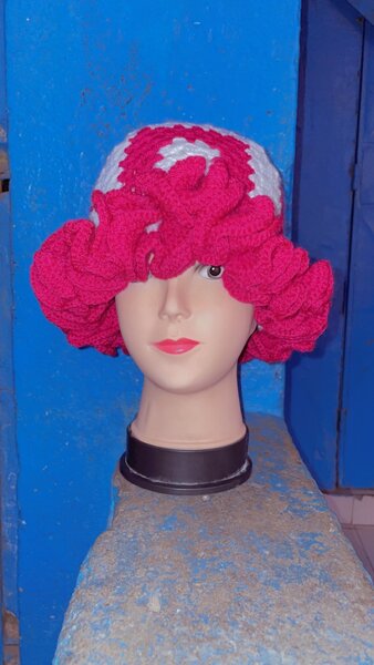 Perruque en crochet colorée