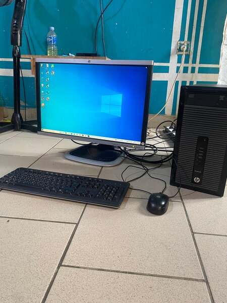 Ordinateur bureau HP écran 24