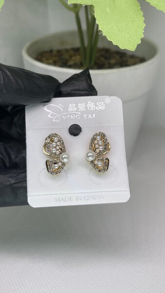 Butterfly earring