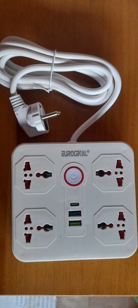 Bloc multiprise USB intelligent