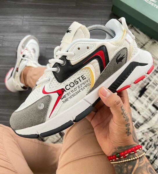 Baskets de sport Lacoste modernes