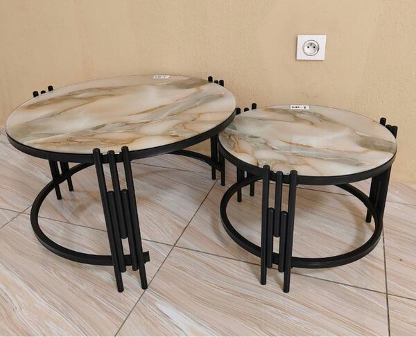Tables gigognes en verre moderne
