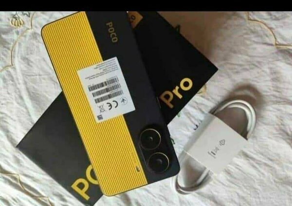 Smartphone POCO Pro Jaune