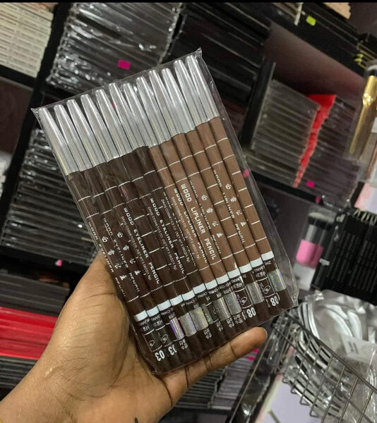 Crayons à sourcils longue tenue