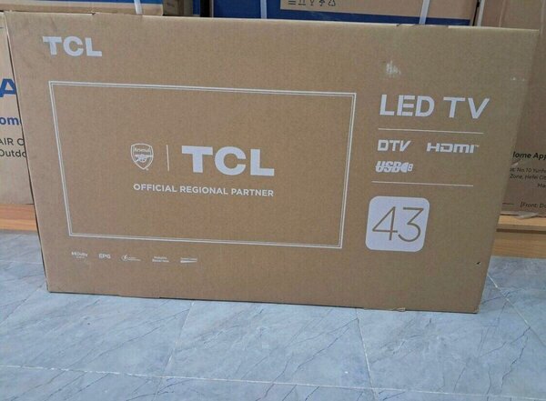 Tcl 43inches television, smart