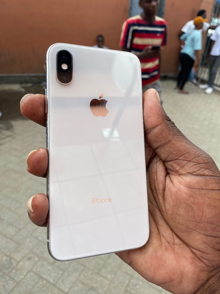 iPhone XS 64gb