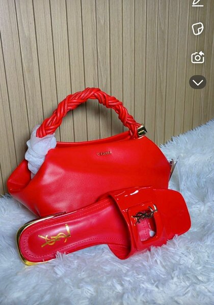 Sac à main rouge élégant