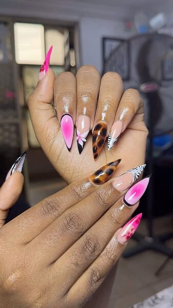 Vernis à ongles design chic