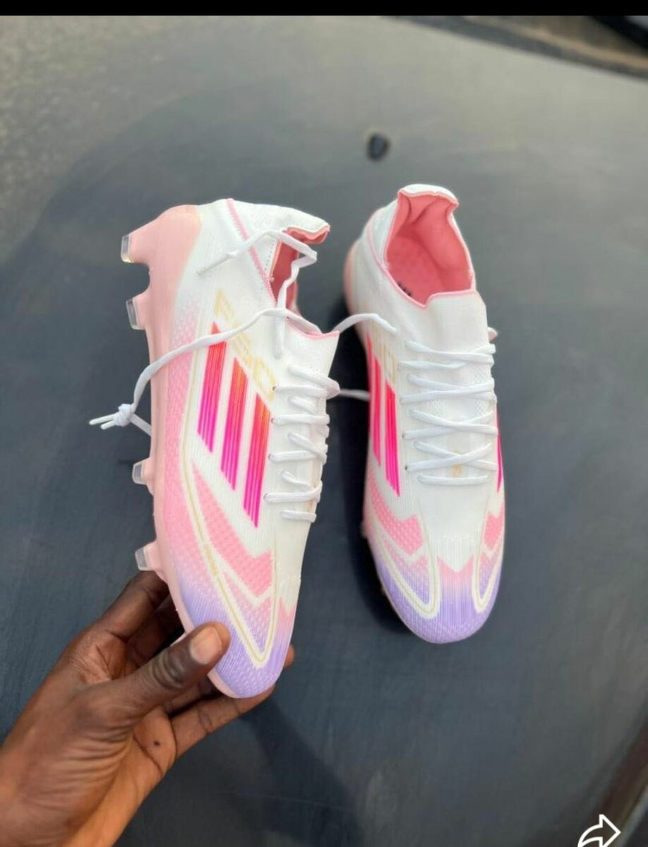 Chaussures de Football Dynamiques