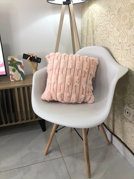 Coussin doux rose peluche