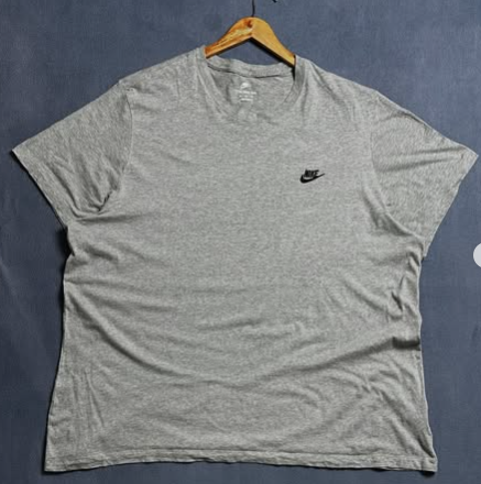 Nike tee shirt size : 4XL