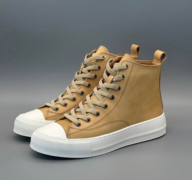 Кеды из натуральной кожи.