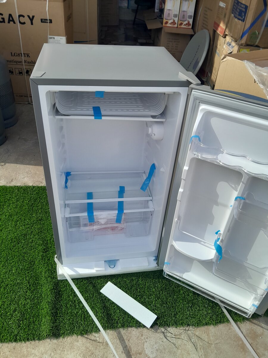 MITSUI TABLE TOP FRIDGE 93 LITRES