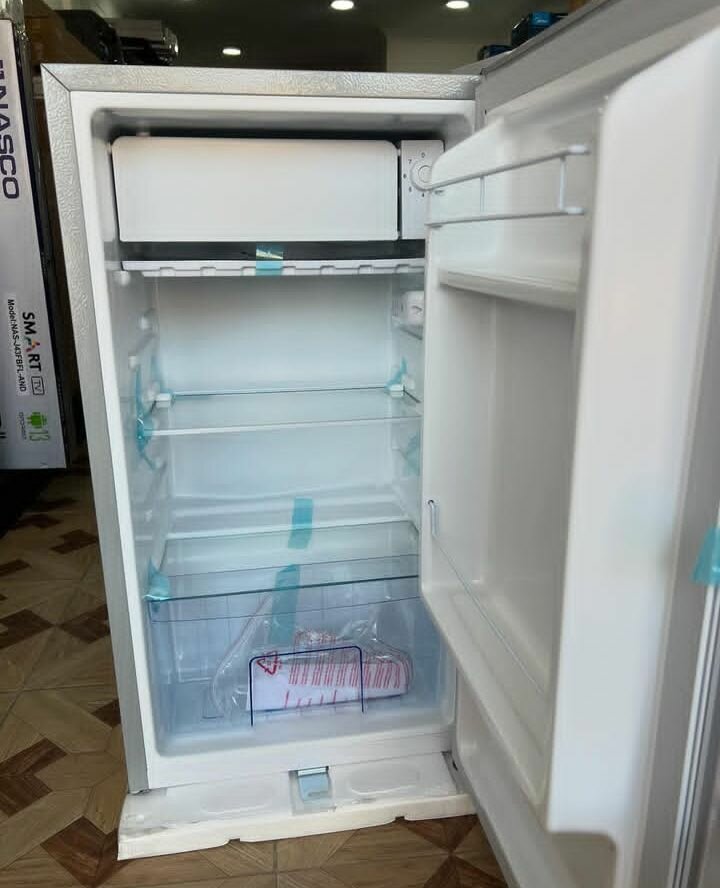 Table Top Single Door Fridge