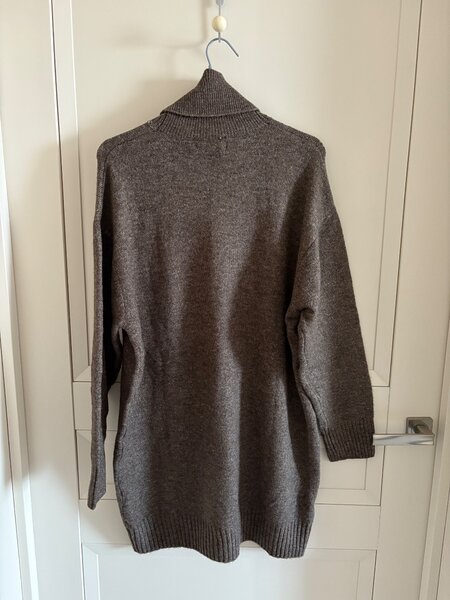 Платье-свитер.