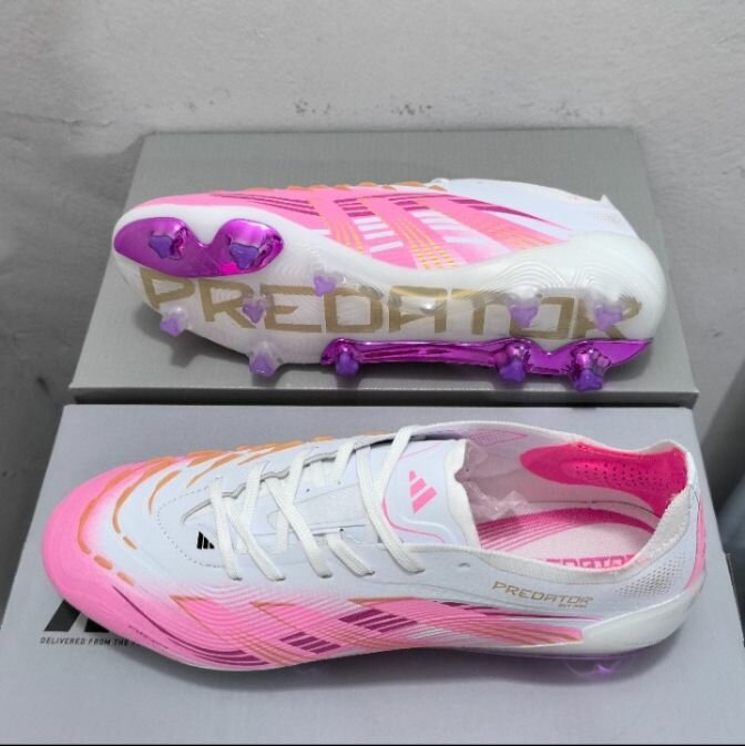 Crampons nike et adidas