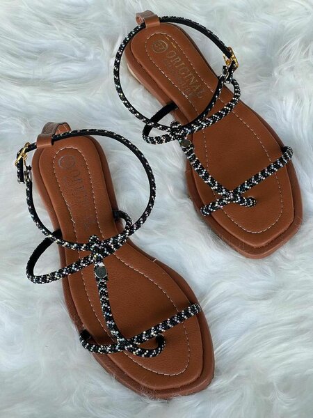 Sandales à brides élégantes