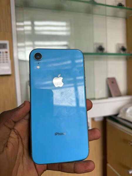 iPhone XR