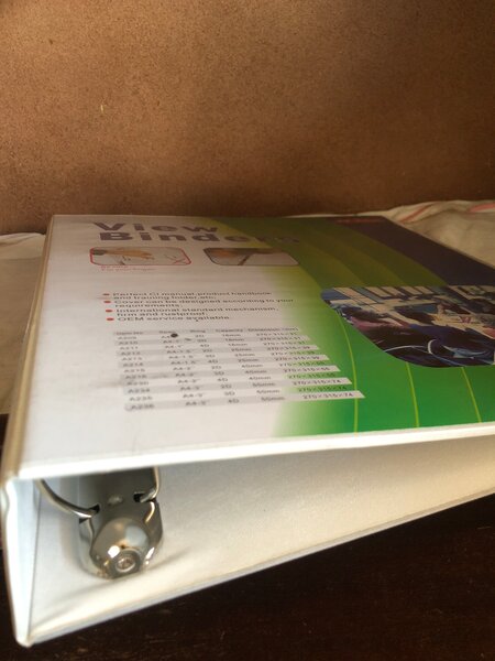 Classeur à Anneaux Blanc