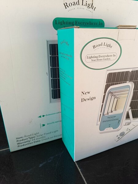 Roadlight solar flood light