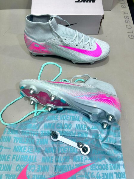 Chaussures Football Nike Mercurial