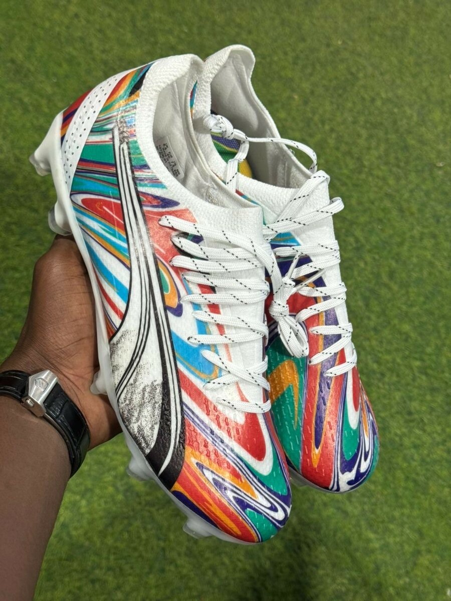 Chaussures de Football Colorées