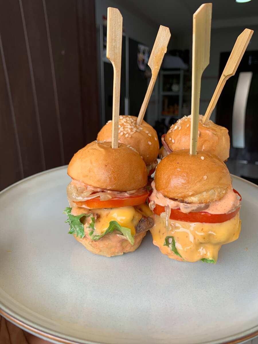 Mini Burgers O' Tacos Plus