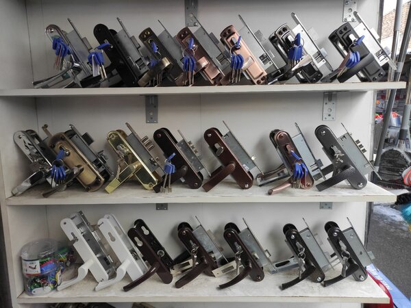 Железные ручки