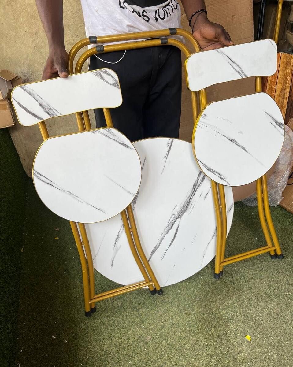 Ensemble Table et Chaises Pliantes