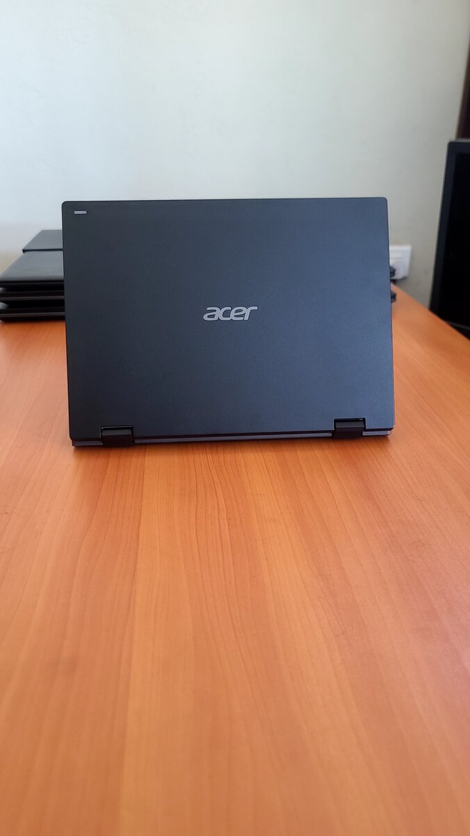Acer travelmate