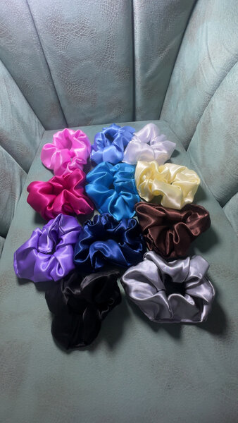 Chouchous en satin colorés