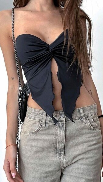 Top noir dos nu élégant