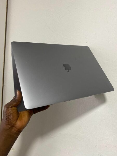 MACBOOK PRO 15 TOUCHBAR  2017