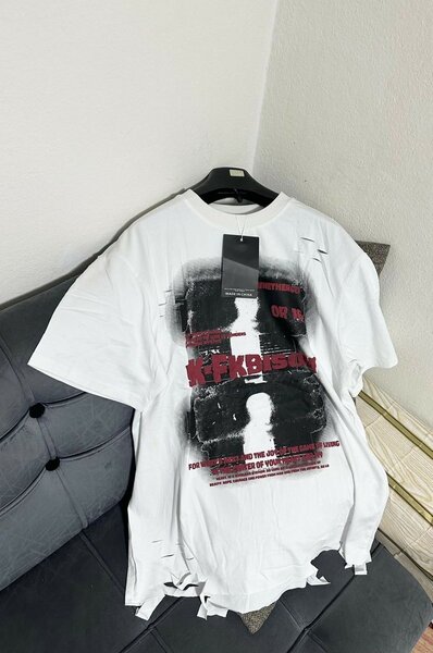 T-shirt décontracté graffiti