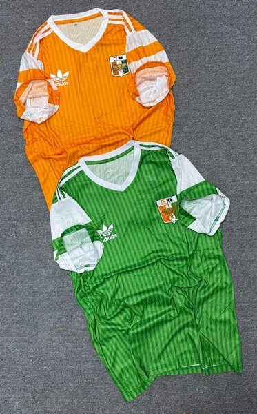 Maillots de Football Vintage Adidas