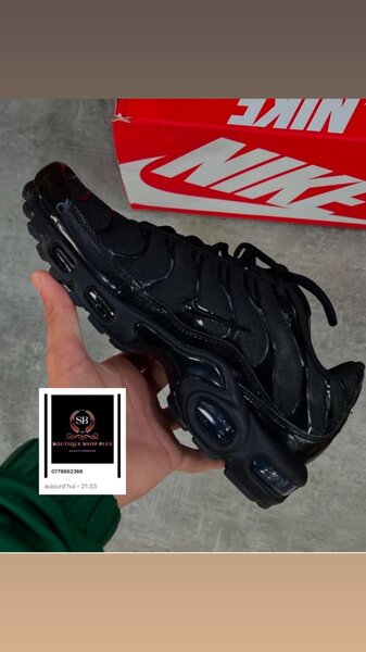 Basket  NIKE TN orignal dans carton